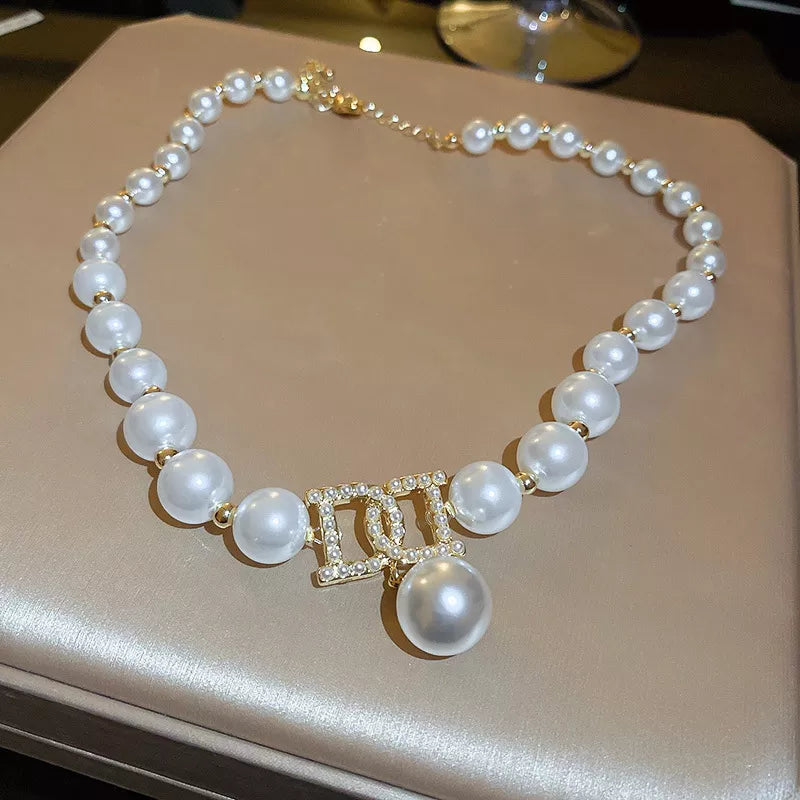 CARLIDANA Fashion New Pearl Beads Necklace for Women Fashion Luxury High quality Collar Chain Letter Pendant Necklace Wholesale