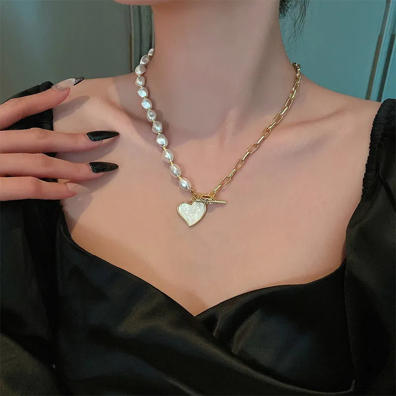 Korean Pearl Hollow Chain Clasp Necklace for Women Heart Pendant Women's Necklace Party Gift Vintage Jewelry Collares Para Mujer